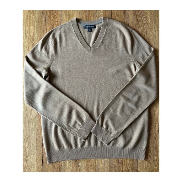 Banana Republic Extra Fine Merino Wool Tan Sweater Size Small - Picture 1 of 5